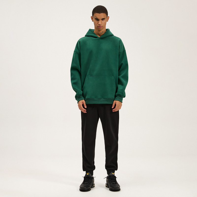 Худи суитшърт с качулка, 420 g тежест, дебела памучна смес (62,1% памук), дълги ръкави, 3D джобове с апликация, свободен силует