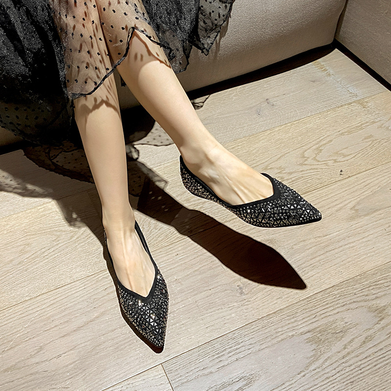 Ženske Bean Shoes s oštrim vrhom, gornji materijal Super Fiber, gumeni potplat, Slip-On