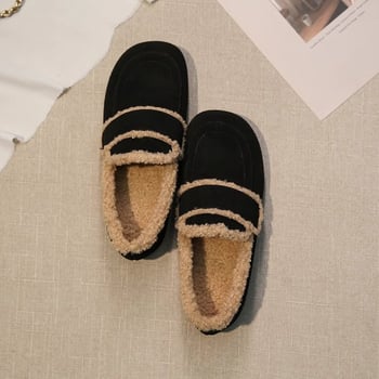 Női nubuk bőr mokaszin, slip-on, lapos sarok, műszőrmés talpbetét, gumírozott talp