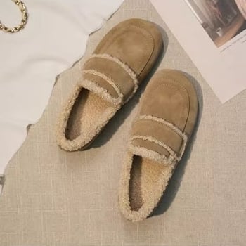 Női nubuk bőr mokaszin, slip-on, lapos sarok, műszőrmés talpbetét, gumírozott talp