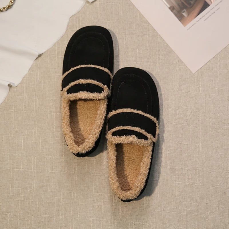 Női nubuk bőr mokaszin, slip-on, lapos sarok, műszőrmés talpbetét, gumírozott talp