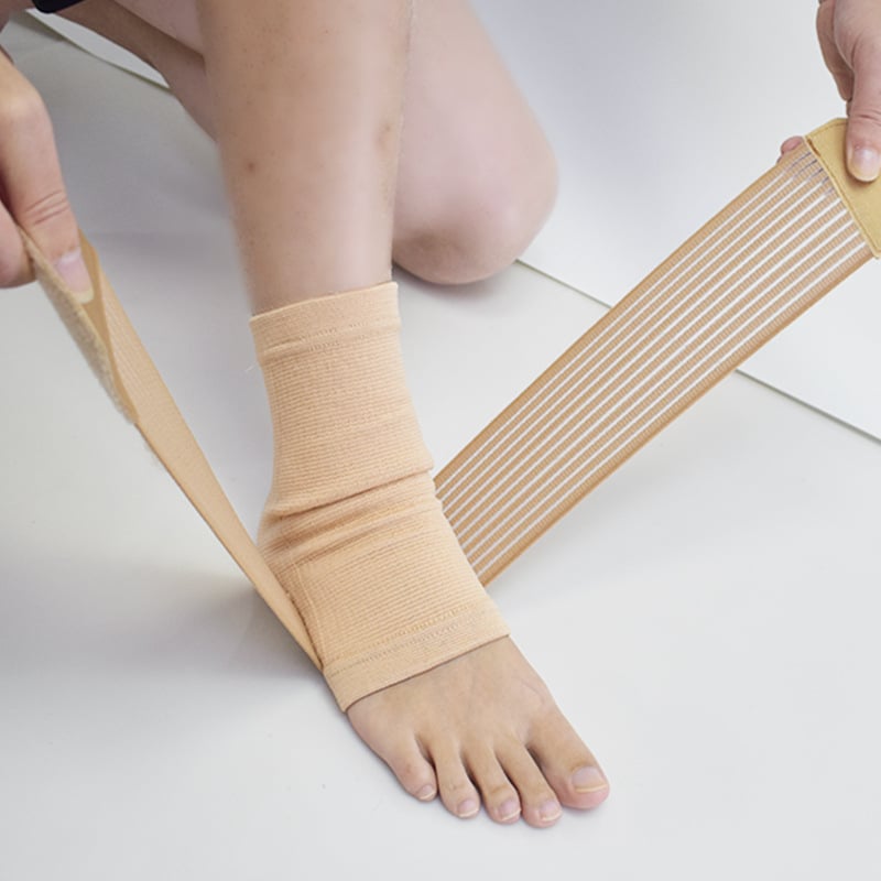 Bokaszalagvédő kötött pánttal – nylon anyagból, alkalmas kosárlabdára, futballra és tollaslabdára