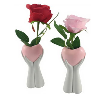 Nordický štýl kvetináč so srdcom drženým dvoma rukami – domáca dekorácia, živica, model 11.25-1