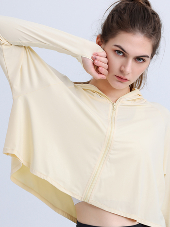 Išorinė vėjo striukė su gobtuvu dviračių sportui, nailono audinys, UPF50+, lengva, vienos spalvos raštas