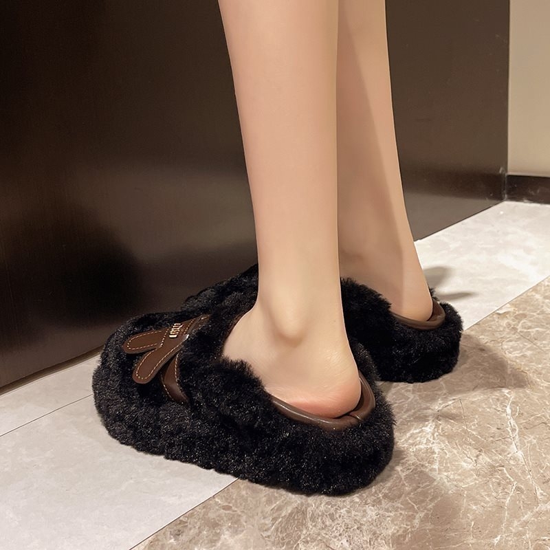 Női velúr cipő meleg belsővel, magasságot növelő talp, slip-on, gumitalp