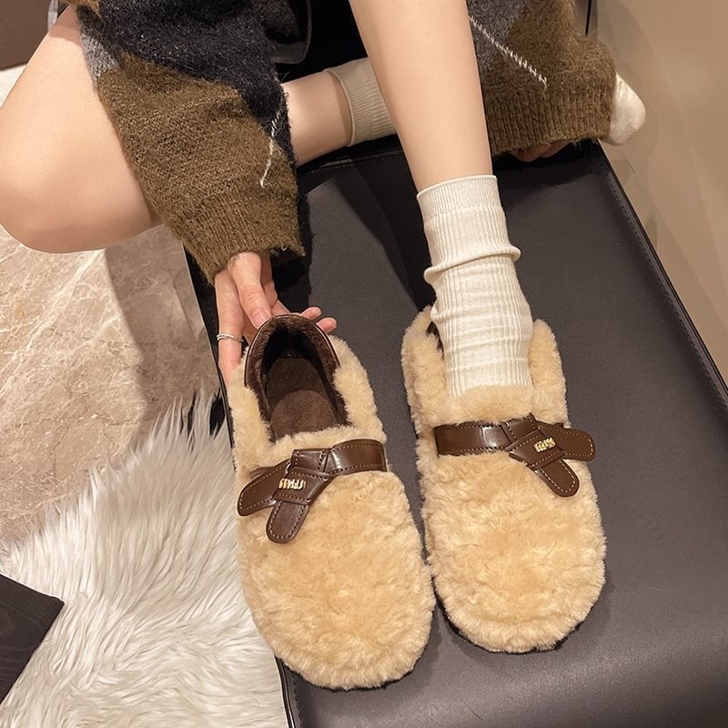 Női velúr cipő meleg belsővel, magasságot növelő talp, slip-on, gumitalp
