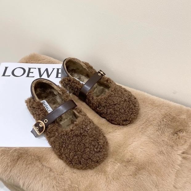 Női Mary Jane cipők, koreai stílus, kerek orr, velúr felsőrész, középméretű sarok 3–5 cm, pántos zárás, belső talp műbőr
