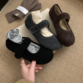 Mary Jane cipők mikroszálas felsőrésszel, négyszögletes orr, Velcro zárás, gumi talp