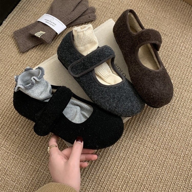 Mary Jane cipők mikroszálas felsőrésszel, négyszögletes orr, Velcro zárás, gumi talp