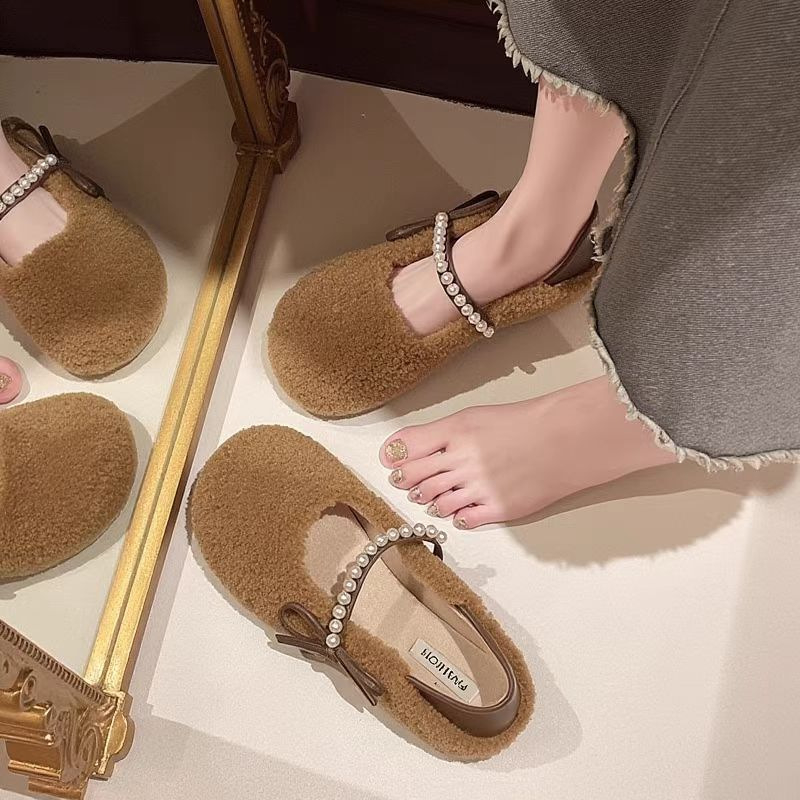 Pantofi pentru femei Bean Shoes din lână de oaie, căptușeală PU, vârf rotund, toc mic 1–3 cm, închidere cu o cataramă, talpă din cauciuc