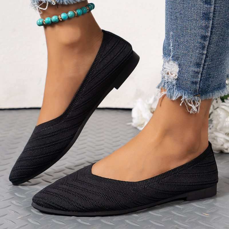 Női mokaszsinok, hegyes orrú, pamut felsőrész, PU talpbetét, alacsony sarka 1–3 cm, slip-on