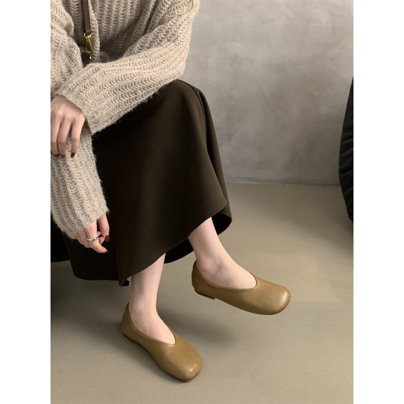Női slip-on lapos cipő, kerek orr, mikro-szálas felsőrész, gumitalp, alacsony sarok 1-3 cm, koreai retro stílus