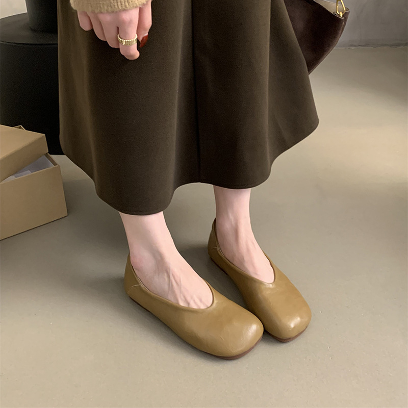 Női slip-on lapos cipő, kerek orr, mikro-szálas felsőrész, gumitalp, alacsony sarok 1-3 cm, koreai retro stílus