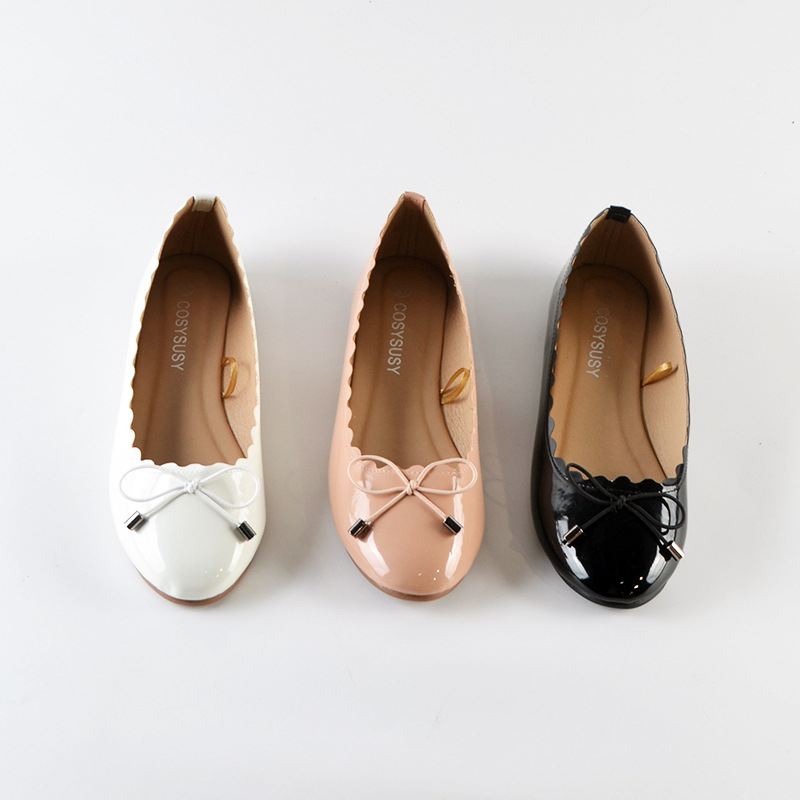 Női virágos csipkés balerina cipő, kerek orrú, PU felső, TPR talp, Slip-On