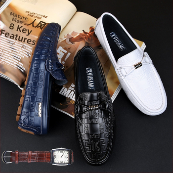 Pánske kožené loafers — casual, okrúhla špička, nízky podpätok 1–3 cm, gumová podrážka, podšívka z bravčovej kože