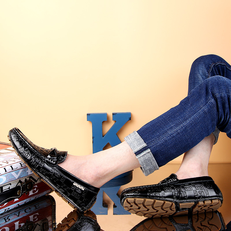 Pánske kožené loafers — casual, okrúhla špička, nízky podpätok 1–3 cm, gumová podrážka, podšívka z bravčovej kože