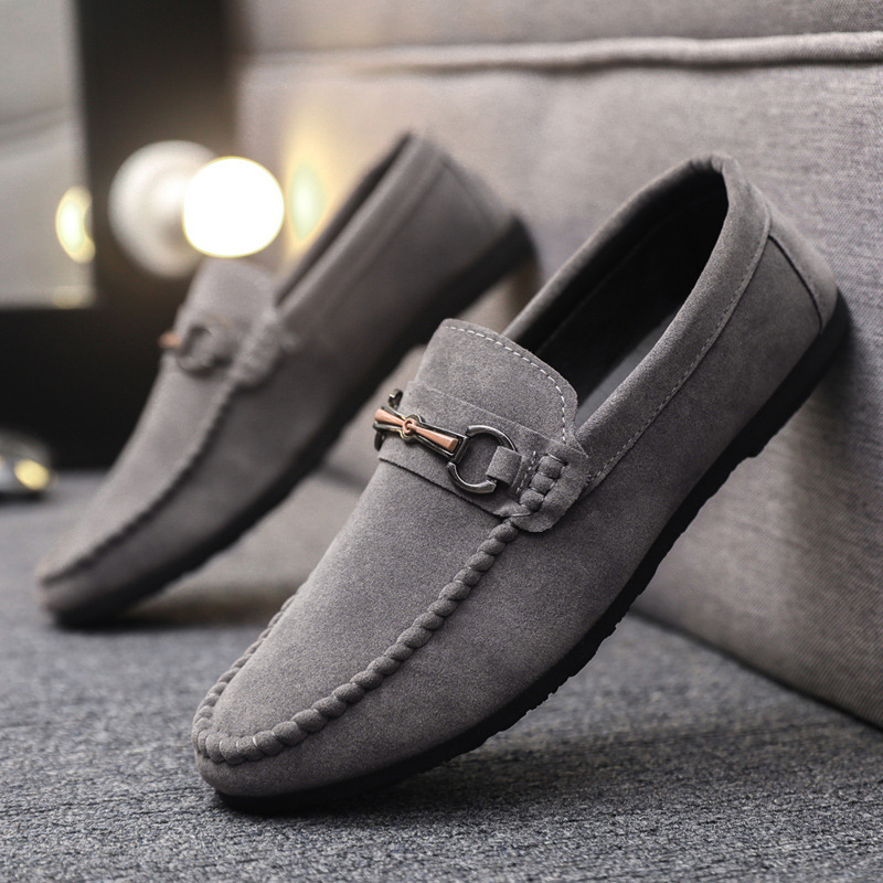 Pánske loafers z kože, okrúhla špička, gumová podrážka, slip-on dizajn, nízky podpätok