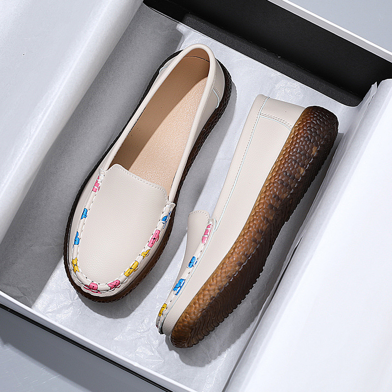 Loafers dama cu imprimeu floral – vârf rotund, partea superioară din piele de vițel în două straturi, toc mic 1–3 cm, talpă PVC