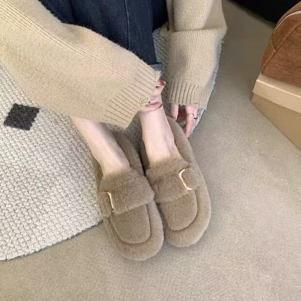 Dámske chlpaté slip-on topánky – velúr vrchná časť, umele kožušiny podšívka, EVA vložka, gumová podrážka, nízky podpätok 1–3 cm