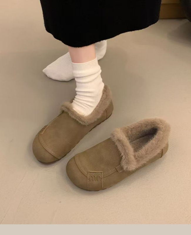 Zimné dámske loafers s velúrovým zvrškom, vložka z umelej krátkej plyše, Slip-On, nízky horný diel, gumová podrážka