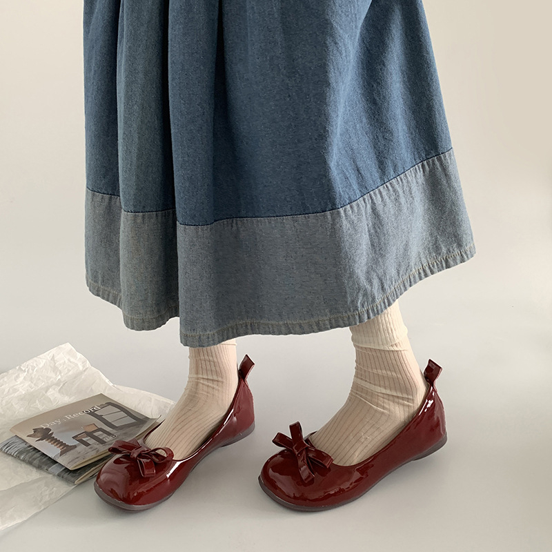 Dámske ploché topánky z PU s štvorcovou špičkou, nízkym opätkom do 3 cm, PU vložka, podrážka z kompozitu