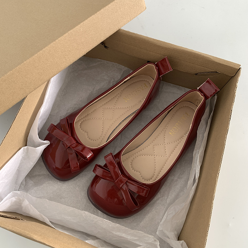 Dámske ploché topánky z PU s štvorcovou špičkou, nízkym opätkom do 3 cm, PU vložka, podrážka z kompozitu