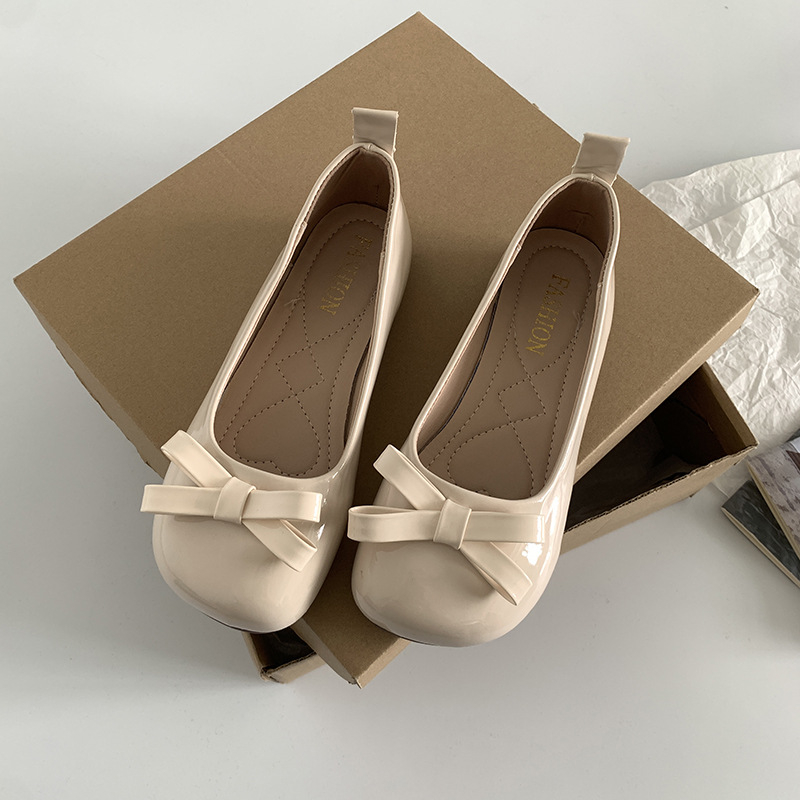 Dámske ploché topánky z PU s štvorcovou špičkou, nízkym opätkom do 3 cm, PU vložka, podrážka z kompozitu