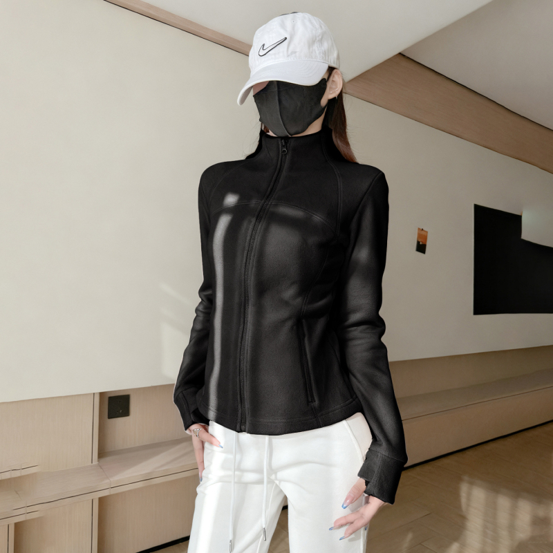 Dvojstranný velúr s stojacim golierom a zipsom, stredná dĺžka, hrubý fleece, dámsky