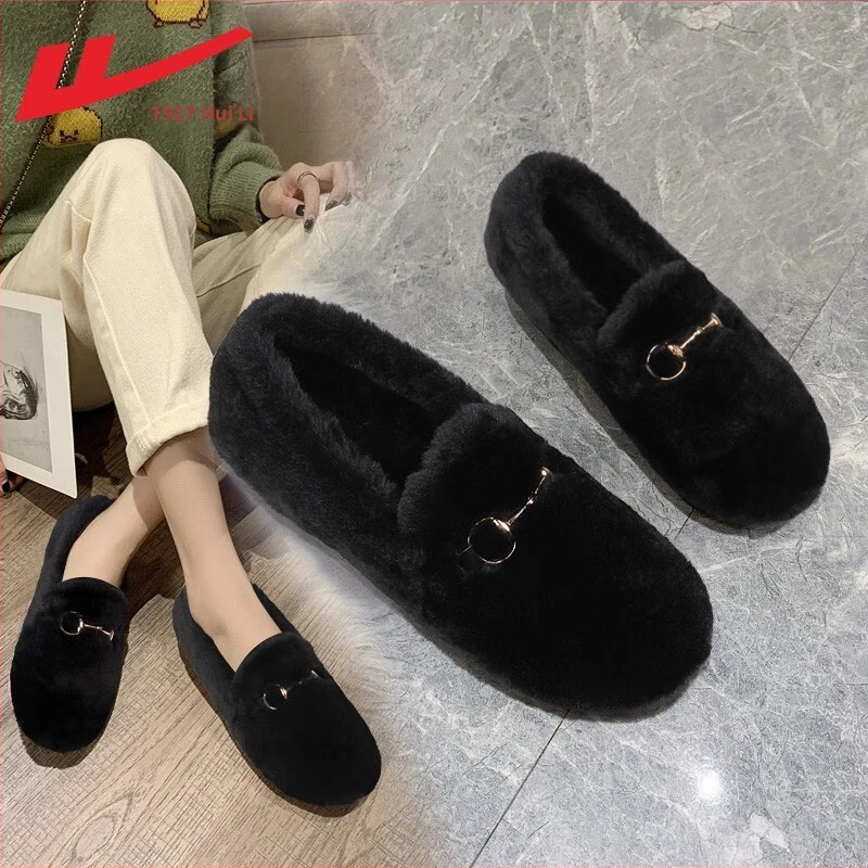 Dámske slip-on loafers s textilným vrchnkom, výstelka z umelého plsti, nízky podpätok 1–3 cm