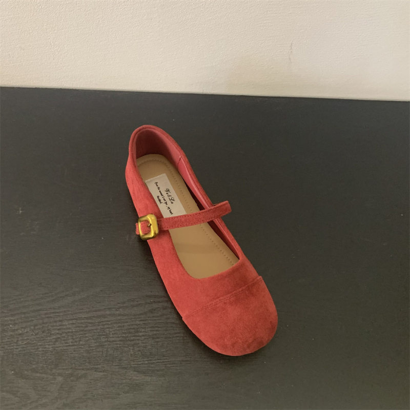 Dámske Mary Jane balerínky s kruhovým špičkou, vrchník z velúru, zapínanie s prackou, nízky podpätok, podrážka z gumy