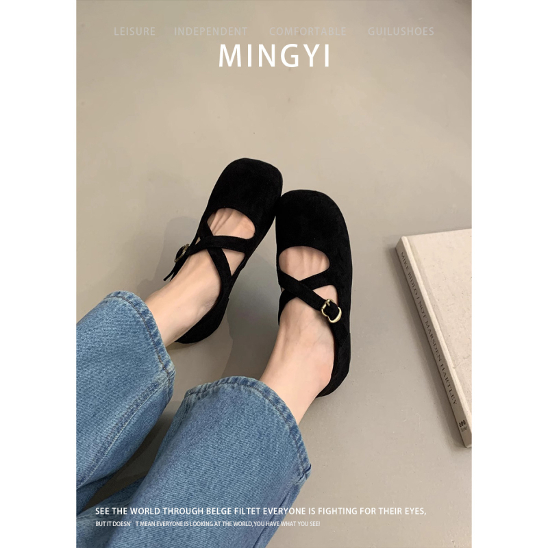 Dámske Mary Jane topánky, okrúhla špička, semišový vršok, prekrížené remienky s elastickým zapínaním, nízky podpätok