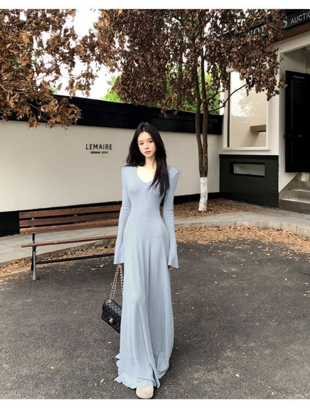 Korejski stil: duga pletena haljina s V izrezom, dugi rukavi, elastičan pojas, uska duga suknja koja prianja uz bokove