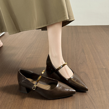 Női Mary Jane cipő microfiber felsővel, hegyes orrú, slip-on, középmagas sarkú 3–5 cm, gumitalp, ősz 2025