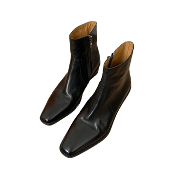 Botine damă vintage, partea superioară din Super Fiber, vârf pătrat, toc gros mediu (3–5 cm), talpă interioară din piele naturală, închidere slip-on cu fermoar lateral