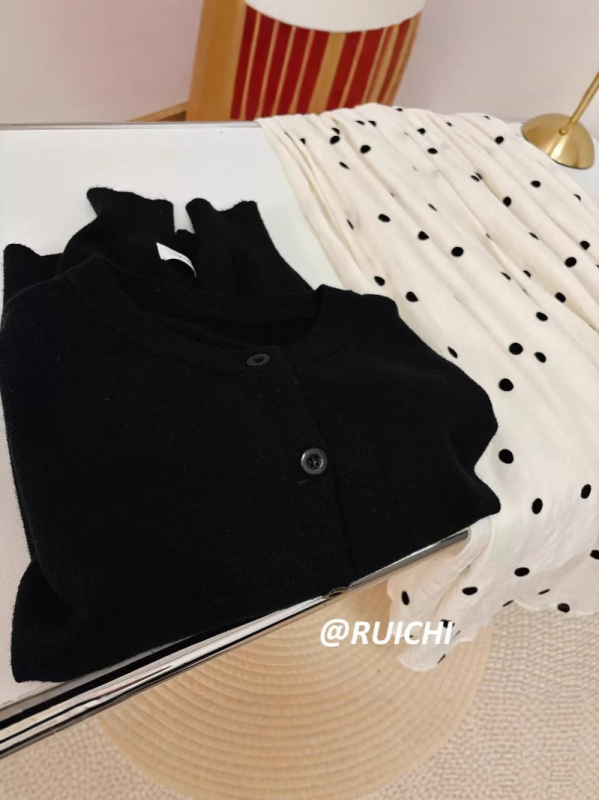 Cardigan tricotat din viscoză, mânecă lungă, guler rotund, primăvara 2025, stil urban