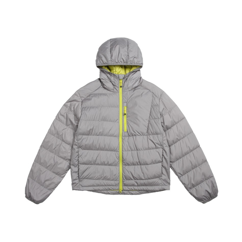 Prešívaná bunda s kapucňou, zipsom a stojačím golierom, farebný blok (Výplň: kačací páper; Obsah páperia: 86–90%; Hmotnosť výplne: 73; Odolnosť voči chladu: -20°C až -5°C; Hlavný materiál: Nylon 100%)