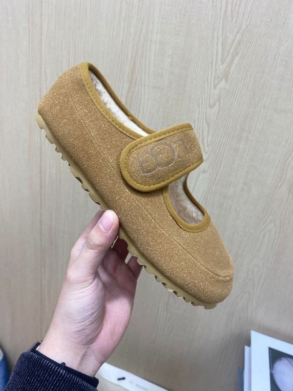 Παπούτσια Mary Jane με Velcro κλείσιμο, PU πάνω μέρος, επένδυση από συνθετικό κοντό βελούδο, στρογγυλή μύτη, χαμηλό τακούνι