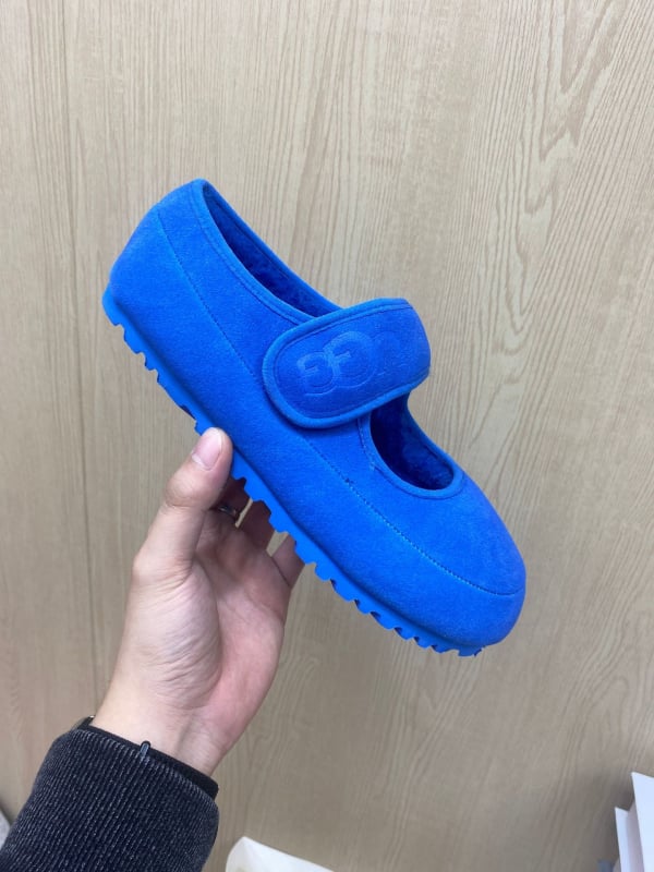 Παπούτσια Mary Jane με Velcro κλείσιμο, PU πάνω μέρος, επένδυση από συνθετικό κοντό βελούδο, στρογγυλή μύτη, χαμηλό τακούνι