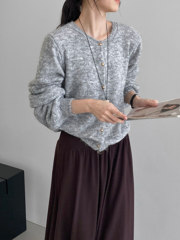 Pulover din lână amestec, guler rotund, mâneci tip lanternă, croială lejeră, unicolor