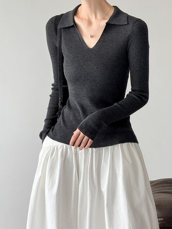 Džemper s V-izrezom, slim fit, dugi rukavi. Model 568
