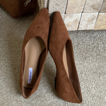 Női Mary Jane cipő, hegyes orr, alacsony ferde sarok, velúr felsőrész, gumírozott talp, slip-on