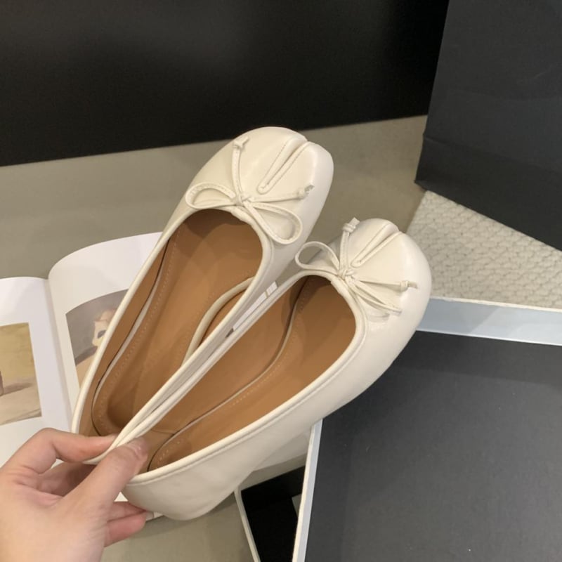 Pantofi dama fără toc – suprafața microfibră, căptușeală PU, talpă din cauciuc, Slip-On, înălțime toc 6–8 cm