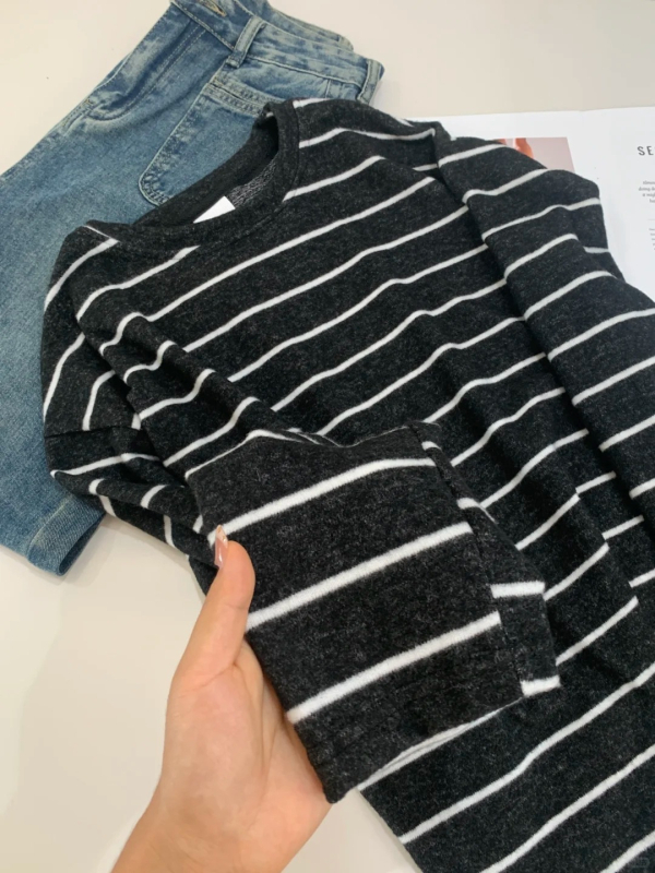 Pulover tricot cu mâneci lungi, guler rotund, croială lejeră, poliester, grosime regular, toamnă 2025, stil casual japonezo-coreean