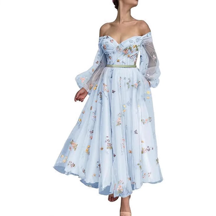 Spoločenské šaty s výstrihom na jedno rameno a vyšívanou čipkou, rukávy typu princezná, vysoký pás, mini dĺžka