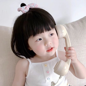 Detská parochňa, krátke rovné vlasy, ofinka, model 905, drôt s vysokou teplotou