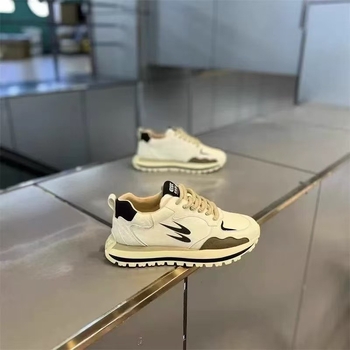 Férfi tavaszi futócipők PU felsőrésszel, gumitalppal, kötőfűzővel, hálós belsővel