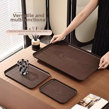 Pravouhlá plastová tácka na čaj s imitáciou dreva vo farbe orecha, vhodná do hotelov a domova, priestor na šálky a kanvičku, séria Pallet, vintage štýl