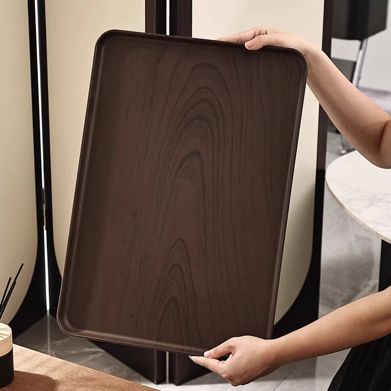Pravouhlá plastová tácka na čaj s imitáciou dreva vo farbe orecha, vhodná do hotelov a domova, priestor na šálky a kanvičku, séria Pallet, vintage štýl