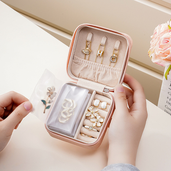 Кожена кутия за бижута Casegrace sp01307 — твърд корпус, кожен материал, едноцветен дизайн, възможност за персонализация