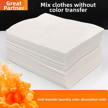 Prací utierka proti zafarbeniu (netkaná textília; obsah aktívnych látok 75–80%; 10 g na kus; balenie 500 kusov)